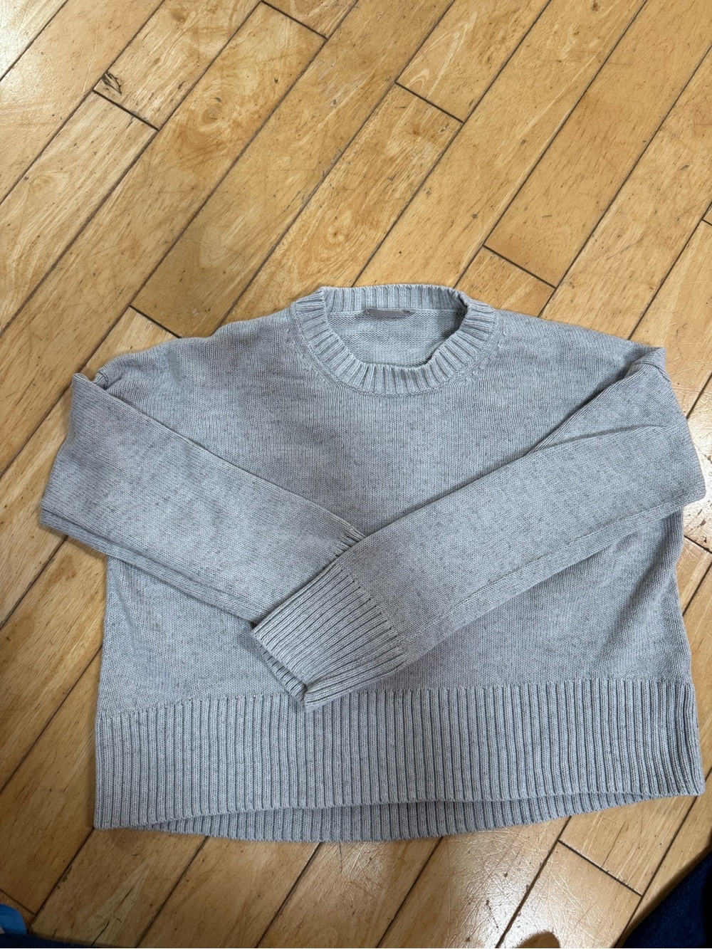 Everlane Light Gray Crewneck Sweater - Women's